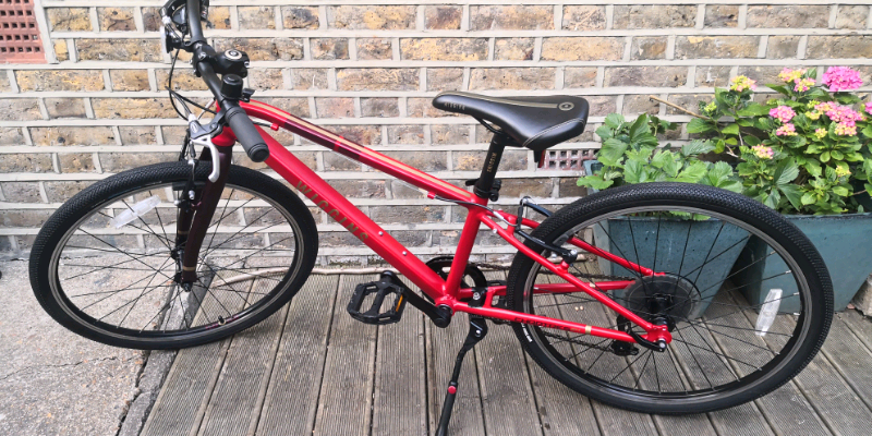 WIGGINS 24 LIKE NEW AGE 8+ | in Ealing 